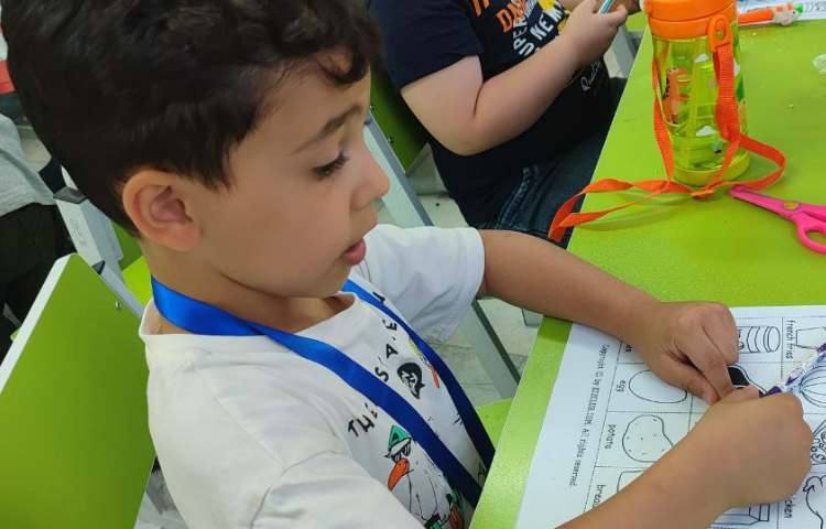 زنگ زان انگلیسی کلاس basic2-1 7