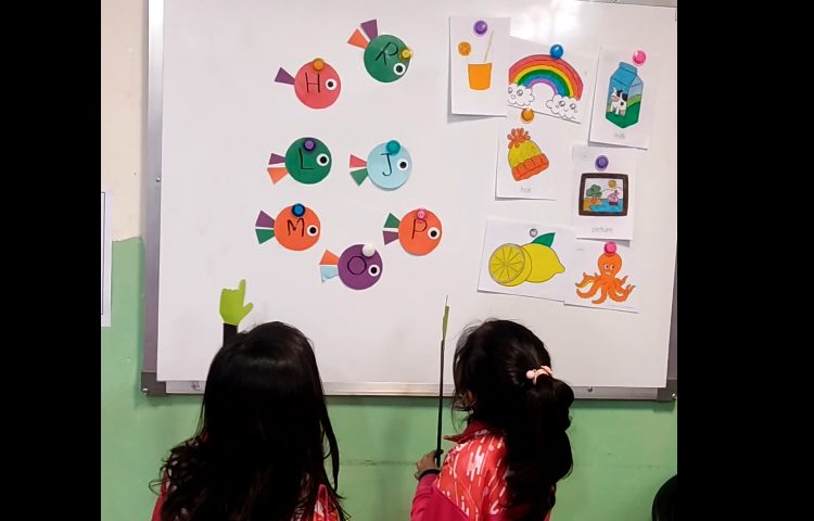 زنگ زبان کودکستان دخترانه پرتوعلوی 1