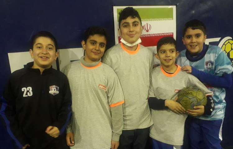 زنگ شاد ورزش دانش آموزان پایه ششم دبستان