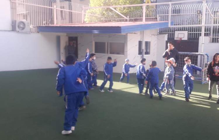 زنگ شاد و مهیج ورزش دانش آموزان پایه اول 1