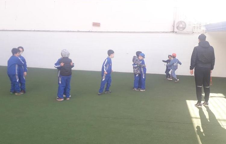 زنگ شاد و مهیج ورزش دانش آموزان پایه اول 4