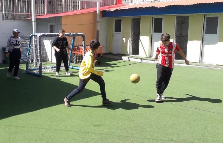 زنگ شاد و مهیج ورزش دانش آموزان پایه پنجم 3