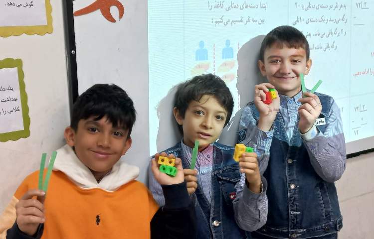 زنگ شیرین ریاضی همراه با دست ورزی تقسیم 2