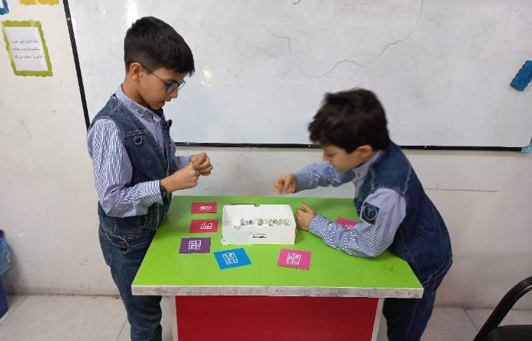 زنگ شیرین ریاضی همراه با دست ورزی ضرب عدد در کسر 2