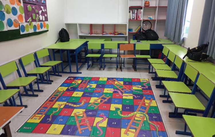 زنگ شیرین علوم و یادآوری درس گیاهان همراه با بازی هیجان انگیز مار و پله 2