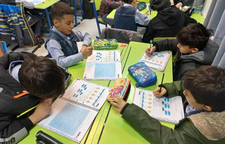 زنگ شیرین فارسی همراه با تکمیل کتاب کار صورت گروهی 2