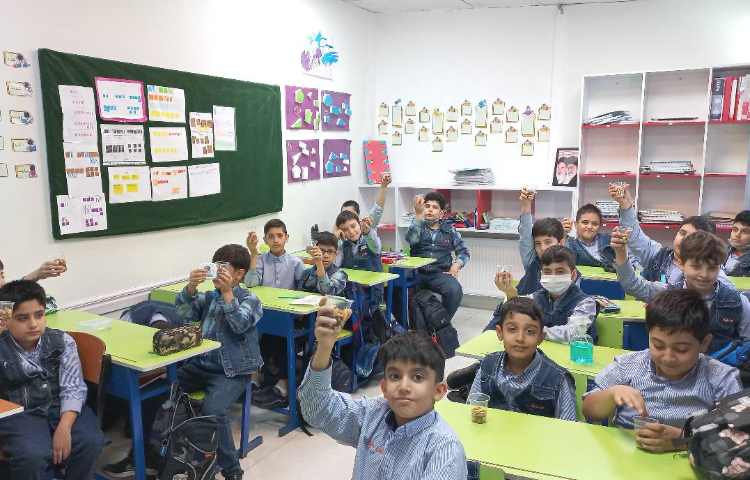 زنگ شیرین و خوشمزه علوم و آزمایش مخلوط ها