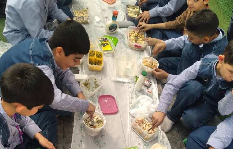 زنگ علوم:تهیه سالاد ماکارونی ، انجام فعالیت درس دوم 2