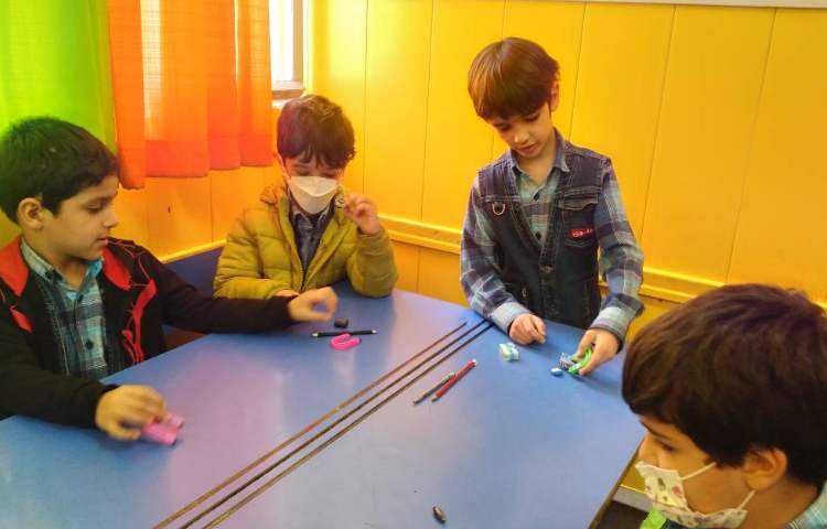 :زنگ علوم آزمایش با آهنربا 2