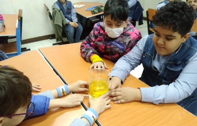 زنگ علوم: آزمایش هوای موجود در آب