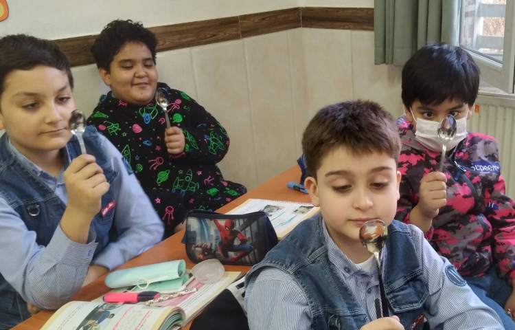 زنگ علوم: آشنایی با انواع آینه‌ها و کاربرد آنها 1