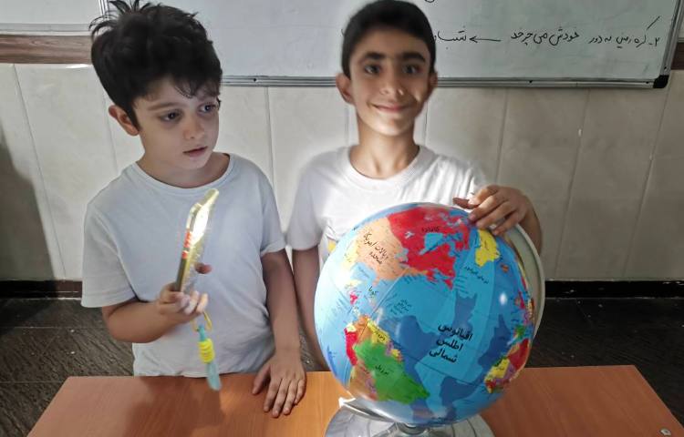 زنگ علوم آشنایی با حرکت کره زمین 3