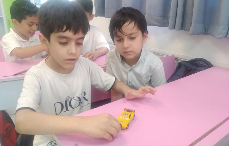 زنگ علوم: آشنایی با قطب‌های آهنربای میدان مغانطیسی 1