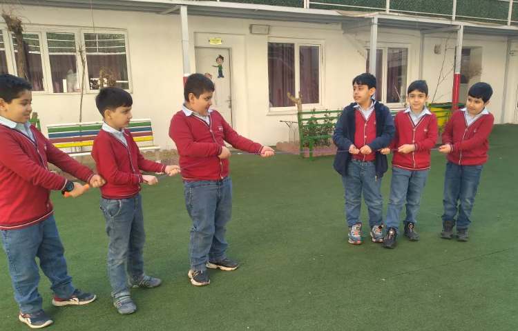 زنگ علوم: آشنایی با نیروها (مسابقه طناب‌کشی)