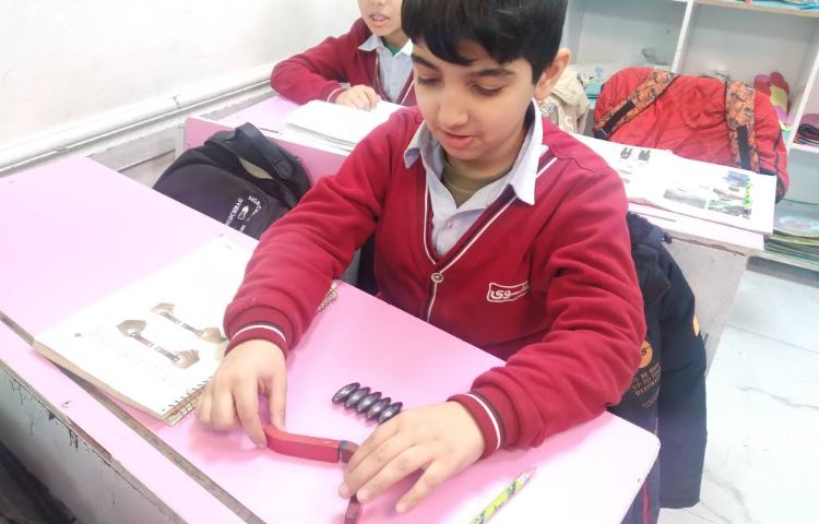 زنگ علوم : آشنایی با نیروی کشش زمین و نیروی بین آهنربا 3