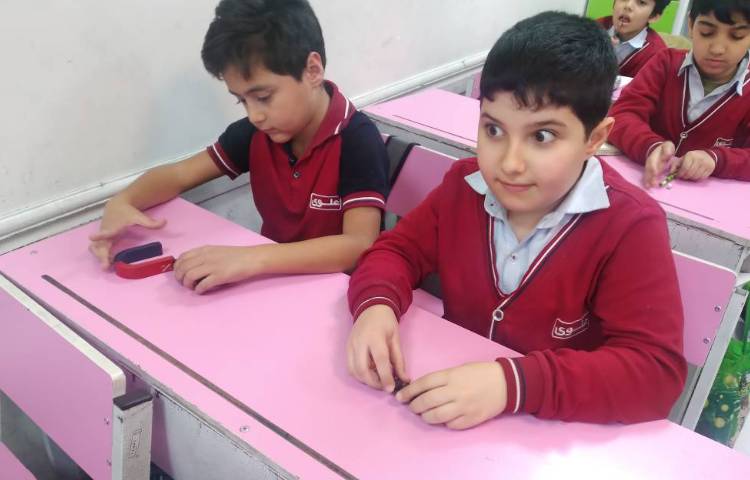 زنگ علوم : آشنایی با نیروی کشش زمین و نیروی بین آهنربا 4