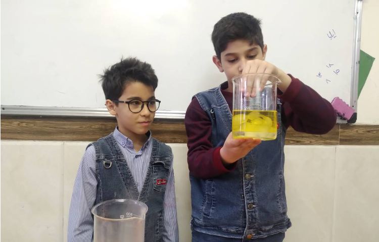 زنگ علوم: انجام آزمایش صفحه‌ی 107 درس هر کدام جای خود (1) 2