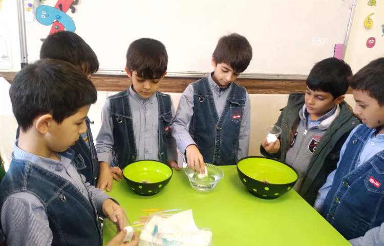 زنگ علوم: انجام آزمایش‌ها و فعالیت‌های درس چهارم (حالت مواد) 1