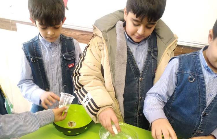 زنگ علوم: انجام آزمایش‌ها و فعالیت‌های درس چهارم (حالت مواد) 2