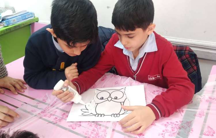 زنگ علوم : انجام ازمایش‌های هفته علوم (نقاشی نمکی و حباب بازی) 10