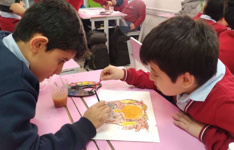 زنگ علوم : انجام ازمایش‌های هفته علوم (نقاشی نمکی و حباب بازی) 9