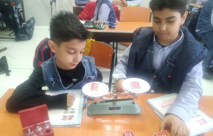 زنگ علوم : انجام فعالیت‌های درس سوم علوم و آشنایی با جرم و ترازو 1