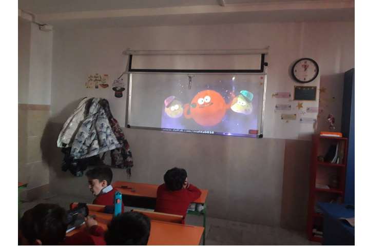 زنگ علوم ایجاد انگیزه و پخش انیمیشن برای شروع درس