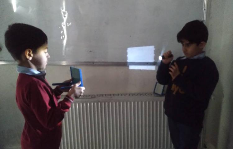 زنگ علوم: بازتابش نور 2