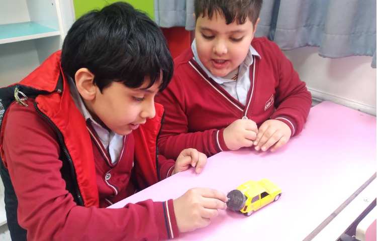 زنگ علوم: بازی با آهنربا (آشنایی بیشتر دانش آموزان با نیروی مغناطیسی) 1