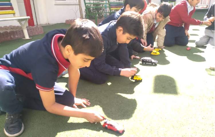 زنگ علوم: بازی با آهنربا (آشنایی بیشتر دانش آموزان با نیروی مغناطیسی) 3