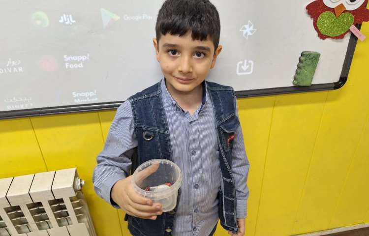 زنگ علوم تحقیقات انجام شده توسط دانش آموزان