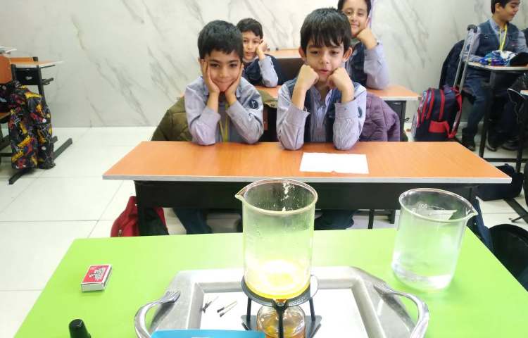 زنگ علوم : تدریس انجماد، تبخیر و ذوب و انجام فعالیت‌های مربوط به آن 2