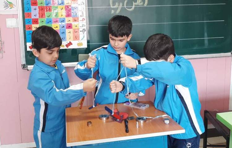 :زنگ علوم، دانشمندان کوچک در حال ماهیگیری، فصل آهنربا 3