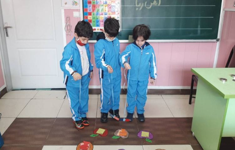 :زنگ علوم، دانشمندان کوچک در حال ماهیگیری، فصل آهنربا 5