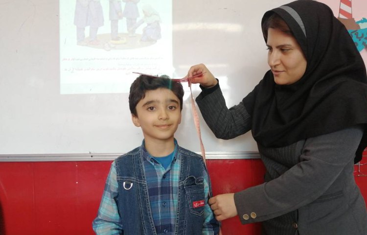 :زنگ علوم درس 11 اندازه گیری قد دانش آموزان 1