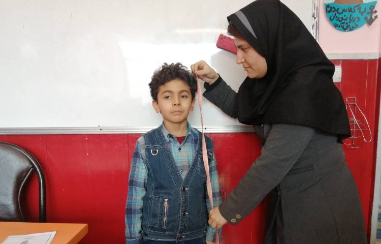 :زنگ علوم درس 11 اندازه گیری قد دانش آموزان 3