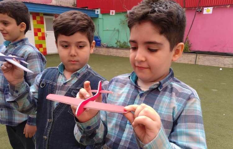 :زنگ علوم در حیاط مدرسه، کلاس دریانوردان 6