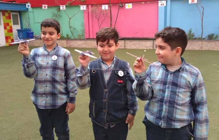 :زنگ علوم در حیاط مدرسه، کلاس دریانوردان