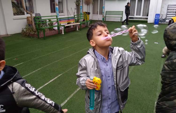 زنگ علوم: ساخت حباب و آزمایش اینکه گازها جرم دارند. 1