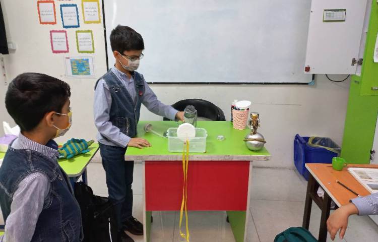 زنگ علوم و انجام فعالیت توربین آبی 1