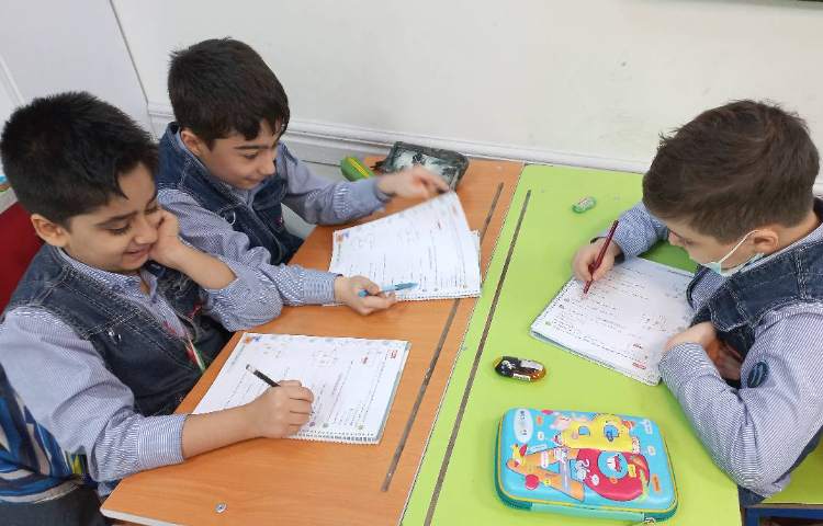 زنگ علوم و تکمیل درس چهارم کتاب کار علوم با مشارکت گروهی 2