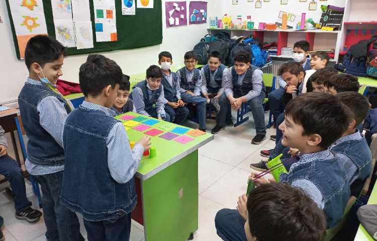 زنگ علوم و پرسش از درس چهارم با مسابقه ی جذاب بین گروهی 2