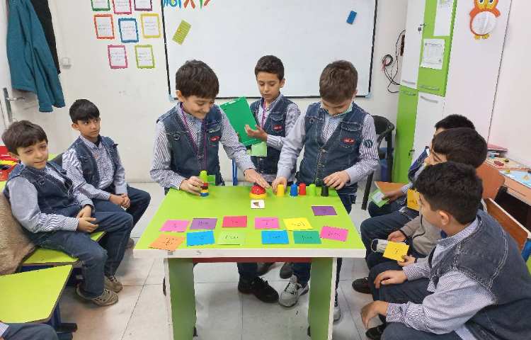 زنگ علوم و پرسش از درس چهارم با مسابقه ی جذاب بین گروهی 3