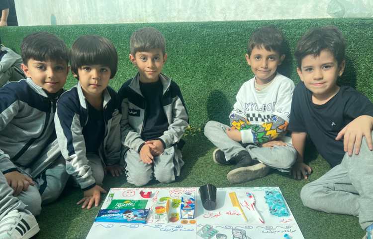 زنگ علوم : کاردستی روزنامه دیواری فصل 3 (سالم و شاداب باش) 3