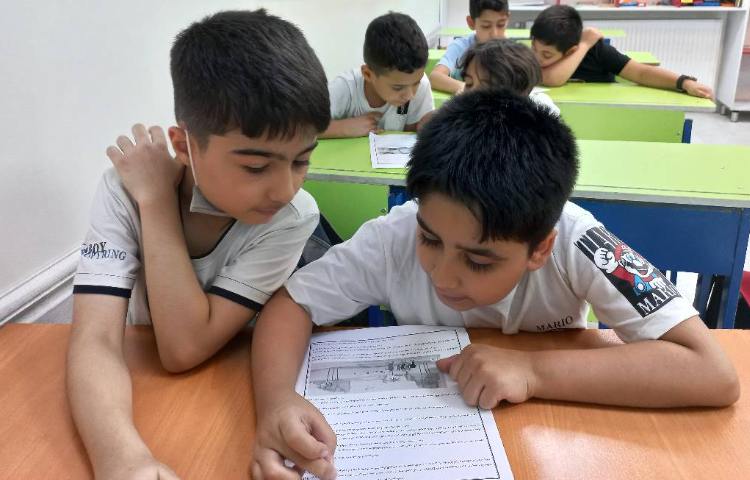 زنگ فارسی:آشنایی با ضرب المثل های ایرانی و مطالعه داستان های مرتبط به هر ضرب المثل