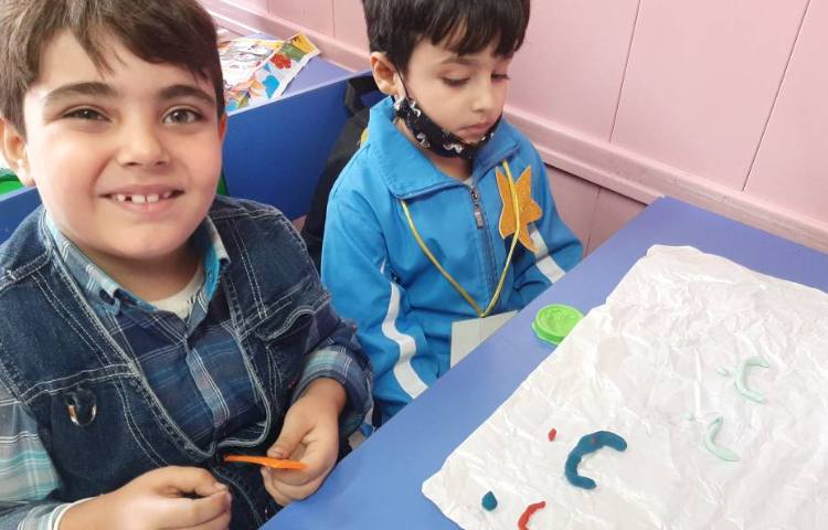 :زنگ فارسی، ایجاد انگیزه نشانه ب 1