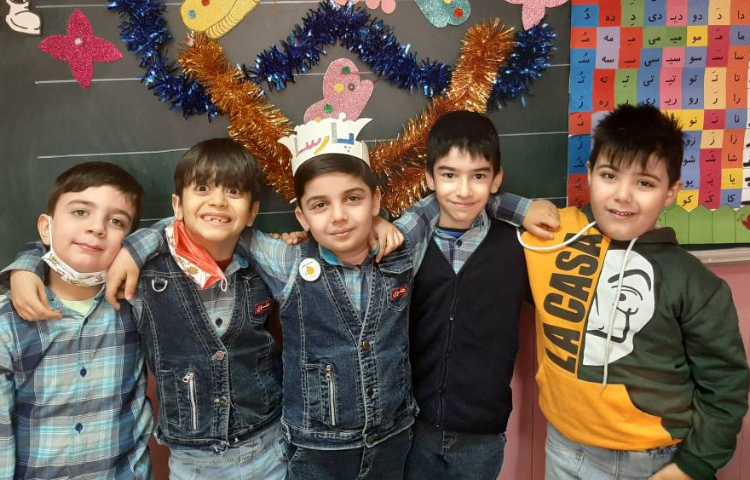 :زنگ فارسی، جشن اسم و ایجاد انگیزه نشانه (ق) 5