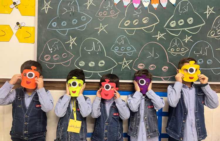 زنگ فارسی: جهت تقویت روان‌خوانی بازی آدم فضایی و سفینه‌ی کلمات 3