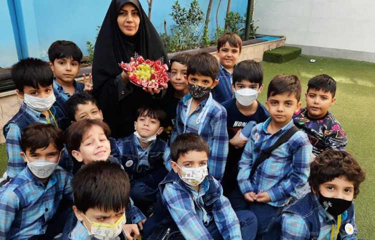 :زنگ فارسی، درس اَ، کلاس سیب 4