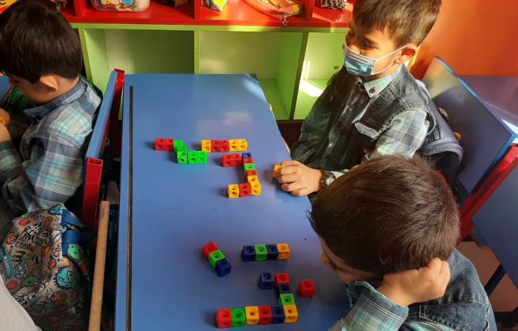 :زنگ فارسی، ساخت الفبا به کمک چینه، کلاس سیب 1